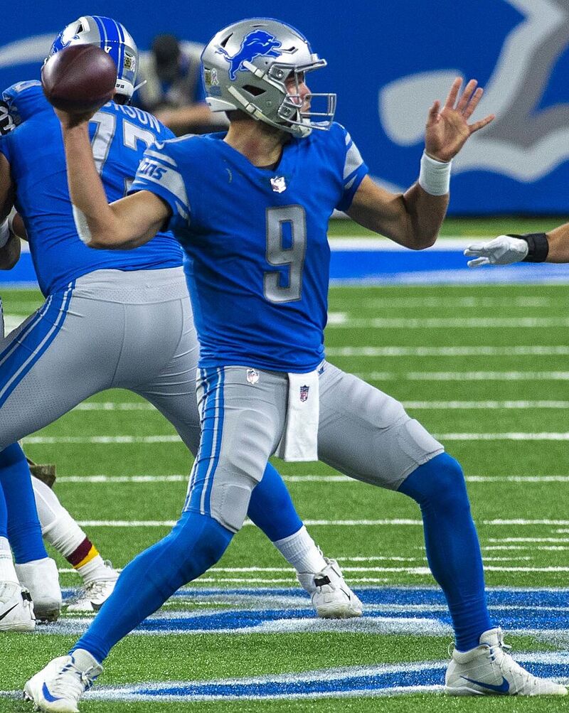 Matthew Stafford throwing a pass for the Detroit Lions